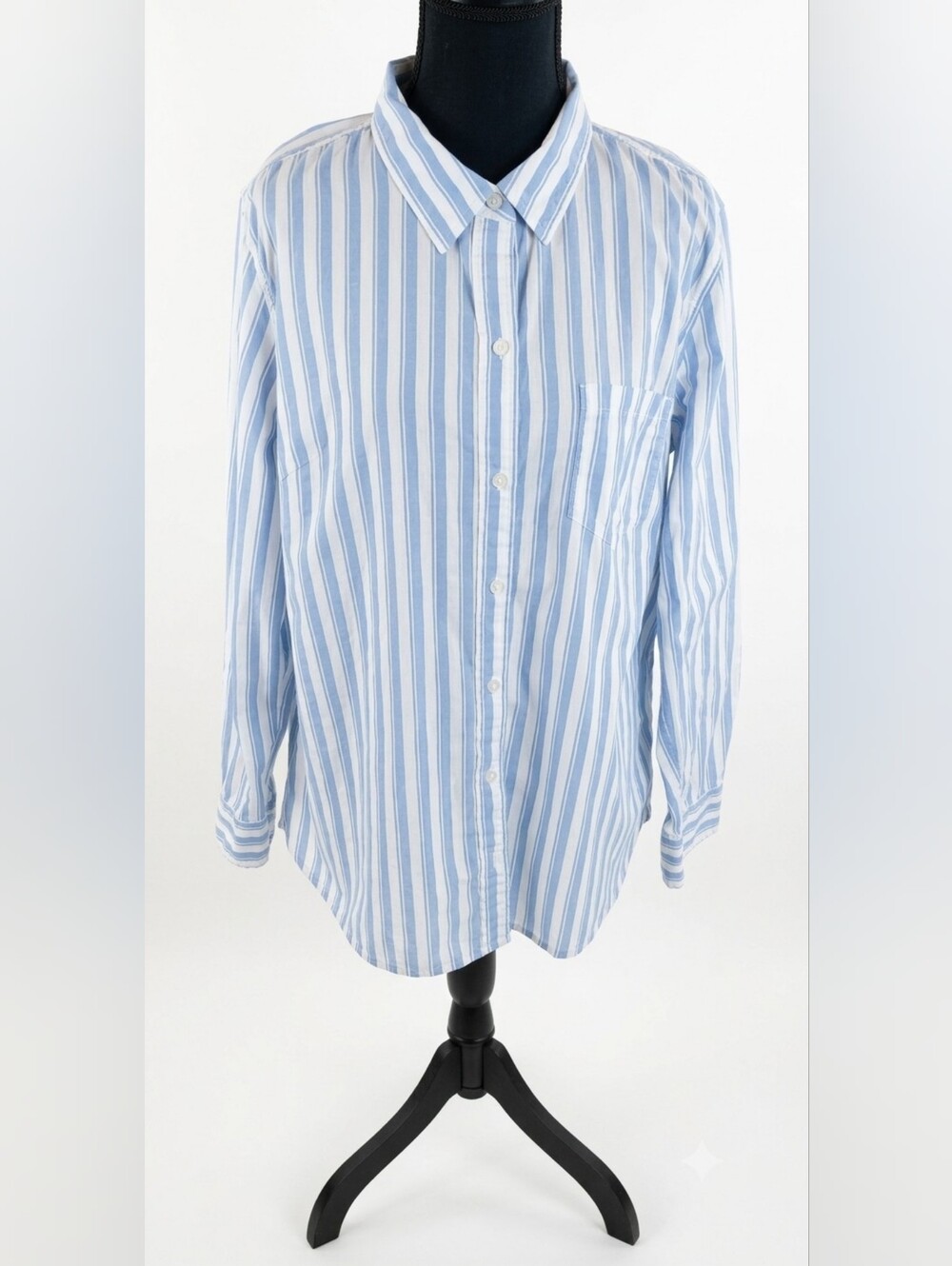 Gap Womens L Blue White Striped Boyfriend Fit Button Down Shirt 100% Cotton Lg